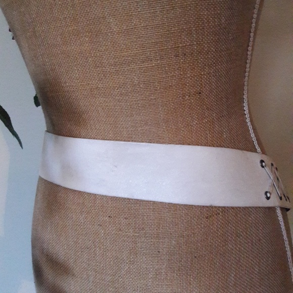 😉SOLD😉 Bohemien style  tie belt White Leather  M - Picture 3 of 8